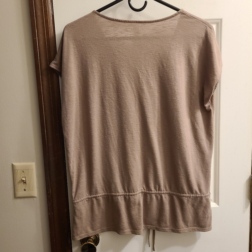 Top - Picture 2 of 2